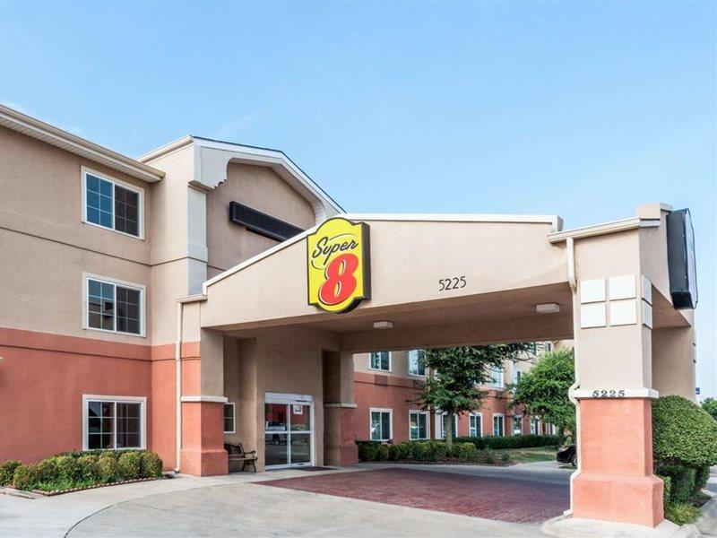 Super 8 By Wyndham Fort Worth North Екстериор снимка