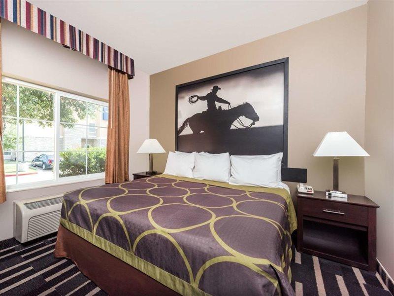 Super 8 By Wyndham Fort Worth North Екстериор снимка