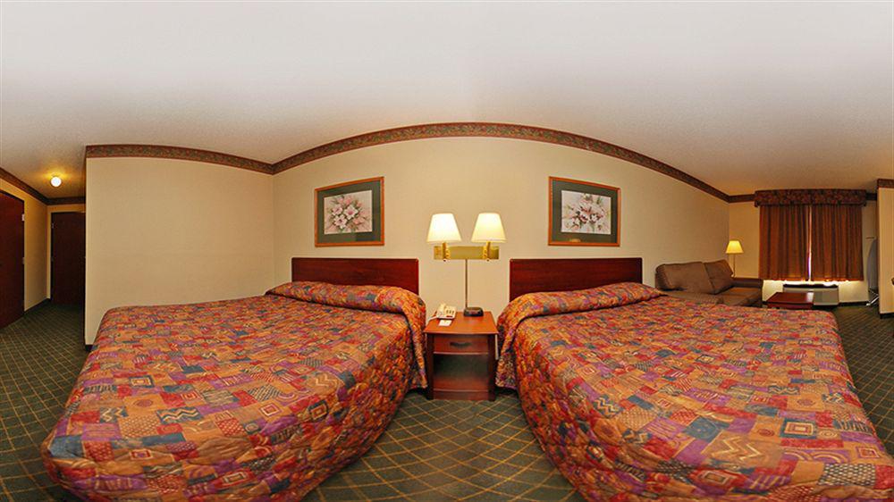 Super 8 By Wyndham Fort Worth North Екстериор снимка